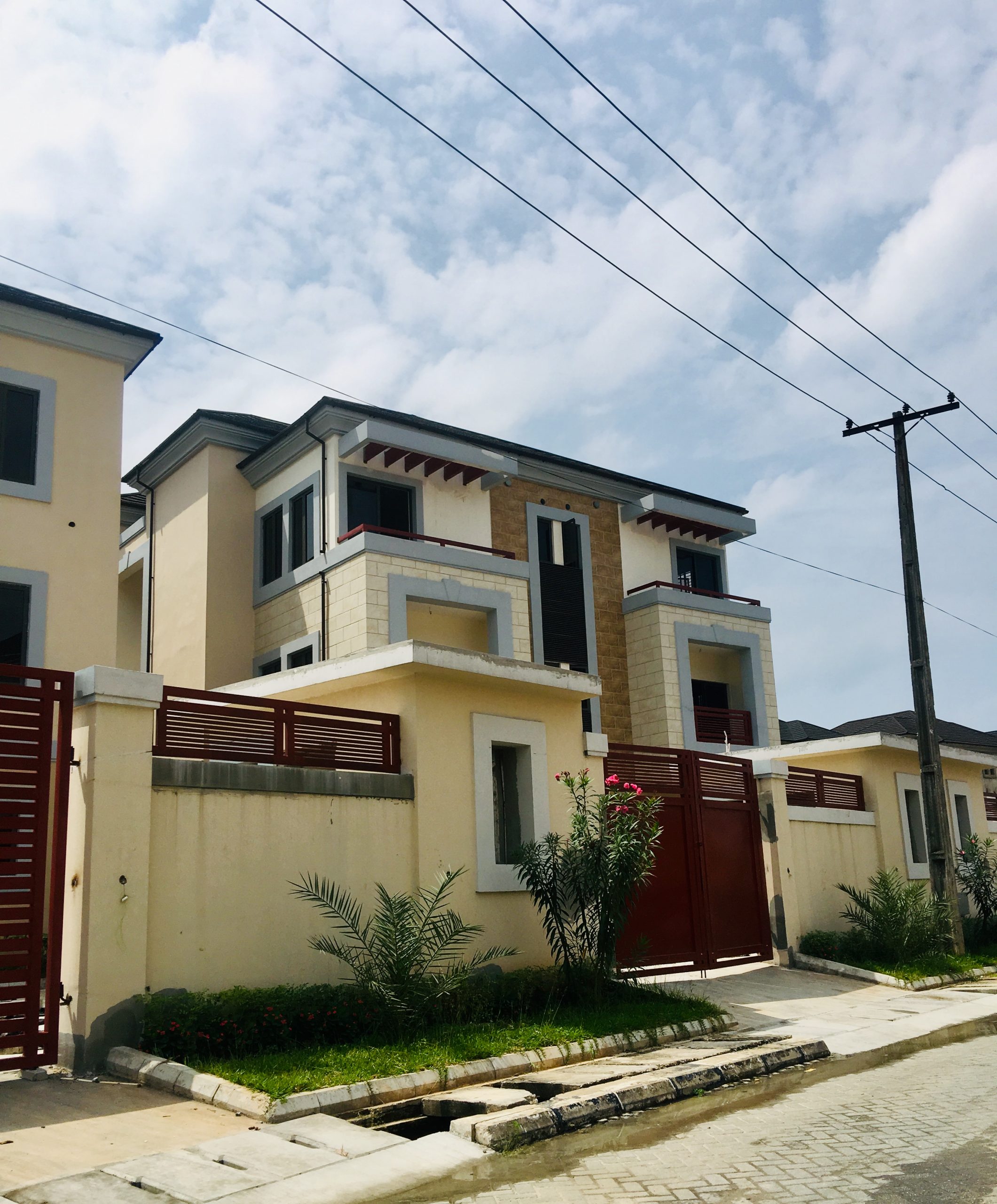 Exquisite Built and Well Finished 5 bedroom Semi Detached Duplex