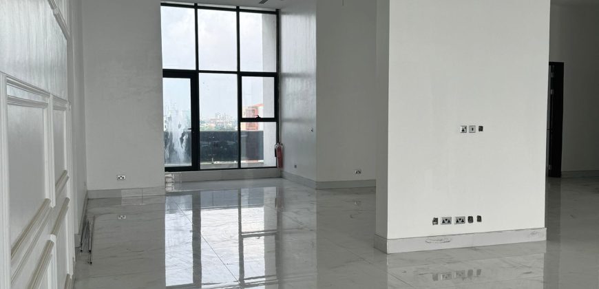 Super Luxury 4 Bedroom Ultra Modern Apartment with Panoramic Skyline
