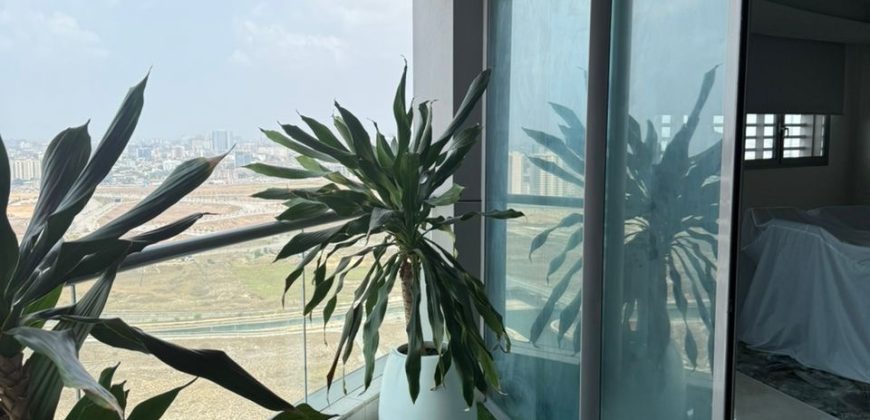 Exquisite Luxury 4BR Apartment with a View on 24th Floor